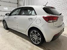 KIA Rio 5-door EX Premium IVT 2023 à vendre - Photo 8
