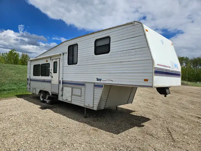 1995 Terry 32 Ft T/A Fifth Wheel 325F - Photo 2