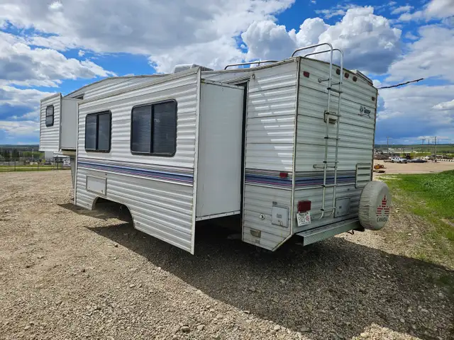 1995 Terry 32 Ft T/A Fifth Wheel 325F - Photo 3