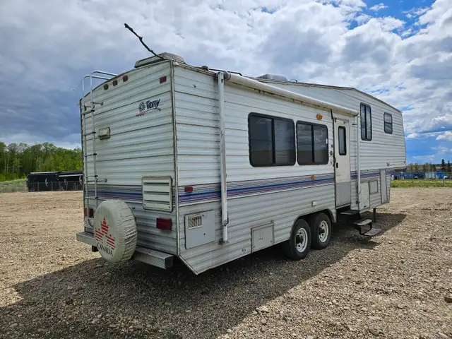 1995 Terry 32 Ft T/A Fifth Wheel 325F - Photo 4