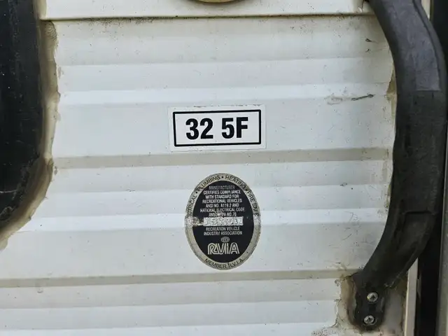 1995 Terry 32 Ft T/A Fifth Wheel 325F - Photo 9