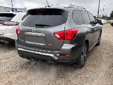 2017 NISSAN PATHFINDER SV EDITION | 4X4 | 7 PSGER - Photo 6