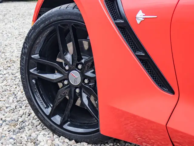 2019 Chevrolet Corvette 1LT - Photo 11