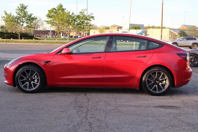 2021 Tesla Model 3 - Photo 4