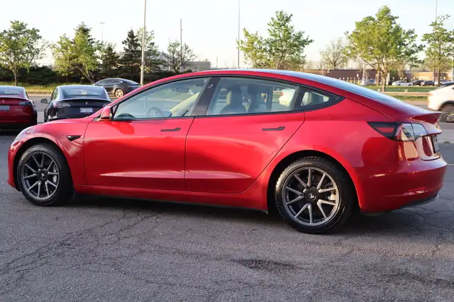 2021 Tesla Model 3 - Photo 5
