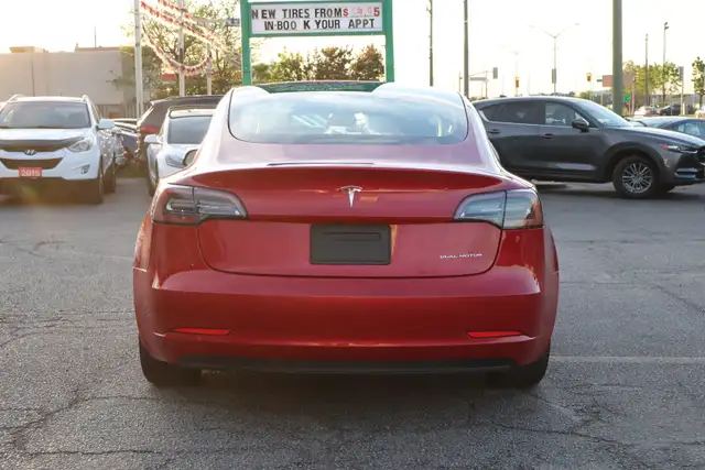 2021 Tesla Model 3 - Photo 6