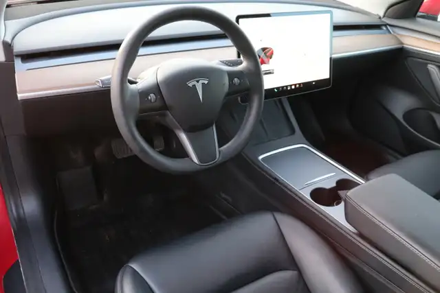 2021 Tesla Model 3 - Photo 9
