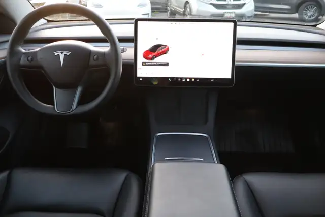 2021 Tesla Model 3 - Photo 10