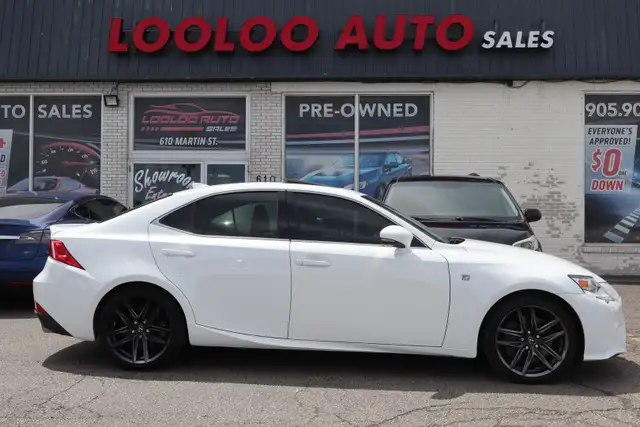 2015 Lexus IS - Photo 8