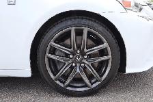 2015 Lexus IS - Photo 32