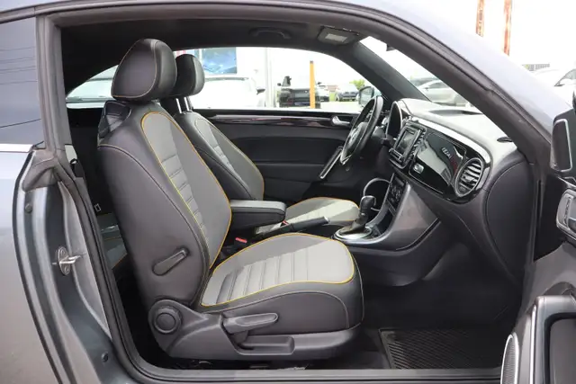 2019 Volkswagen Beetle - Photo 18