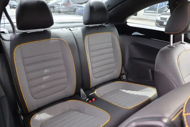 2019 Volkswagen Beetle - Photo 19