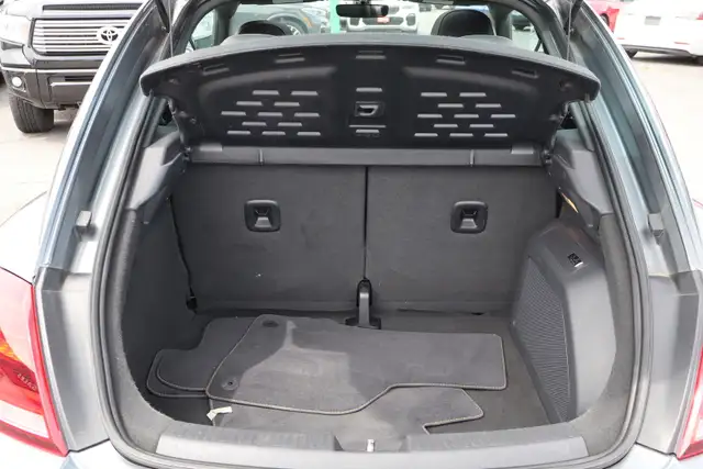 2019 Volkswagen Beetle - Photo 23