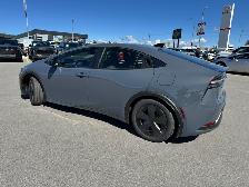 2026 Toyota Prius Plug-In Hybrid SE SE HYBRID - Photo 3