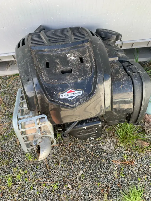 various small lawnmower/ pressure washer motors/ various prices
