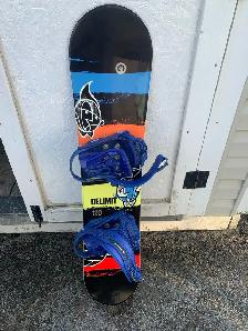 youth snowboard,measurements on picture