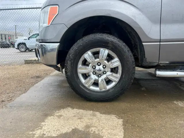 2011 Ford F-150 XLT Crew Cab 5.0L V8 | No Accidents | Command St - Photo 11