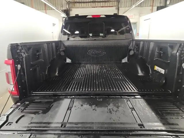 2023 Ford F-150 LARIAT Black Appear. Pkg 502A High 2.7 Ecoboost - Photo 14