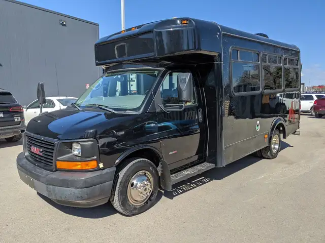 2008 GMC Savana 3500 DIESEL | 18 SEATS | AC UNIT |POWER ENTRANCE - Photo 2