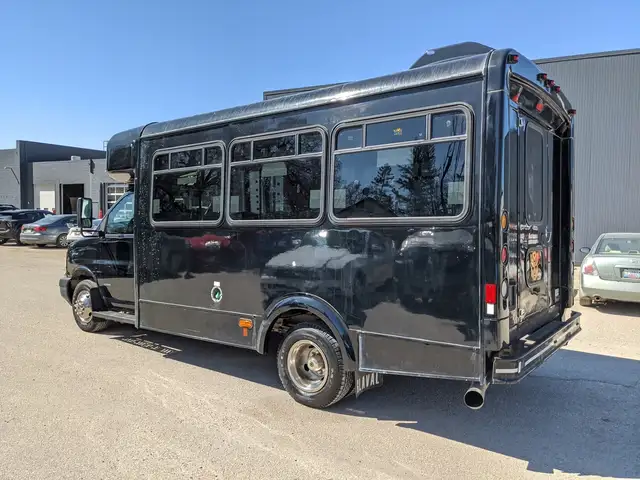 2008 GMC Savana 3500 DIESEL | 18 SEATS | AC UNIT |POWER ENTRANCE - Photo 4