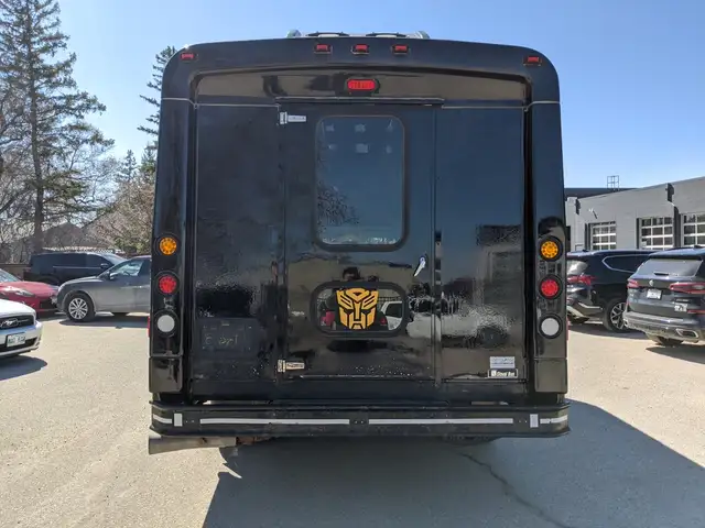 2008 GMC Savana 3500 DIESEL | 18 SEATS | AC UNIT |POWER ENTRANCE - Photo 5