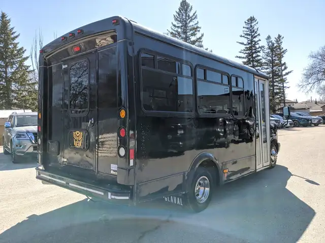 2008 GMC Savana 3500 DIESEL | 18 SEATS | AC UNIT |POWER ENTRANCE - Photo 6