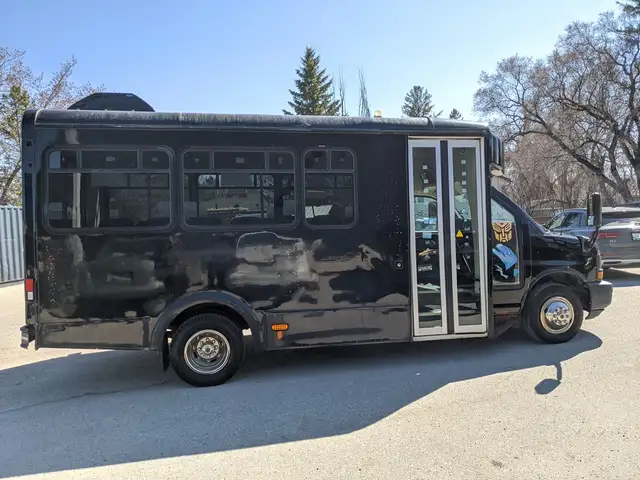 2008 GMC Savana 3500 DIESEL | 18 SEATS | AC UNIT |POWER ENTRANCE - Photo 7