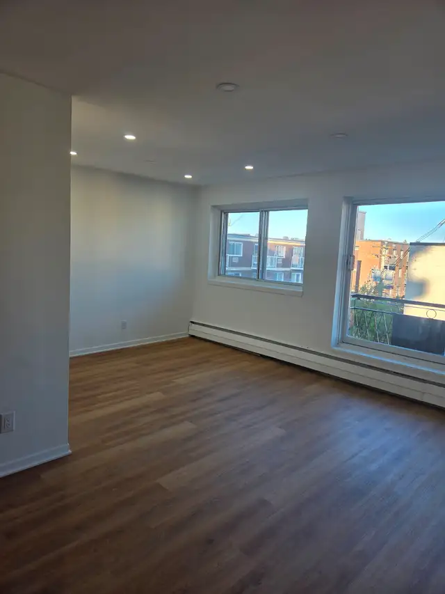 Renovated 4.5 Apartment for rent in Ville Saint-Laurent - Photo 2