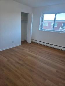 Renovated 4.5 Apartment for rent in Ville Saint-Laurent - Photo 8