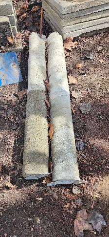 2 pieux de béton à donner