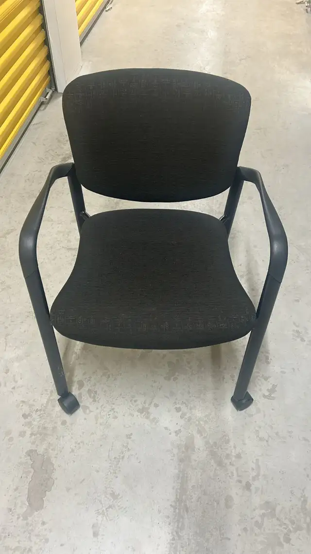 Haworth Improv Visitor Chair – Professional Guest Seating | $75
