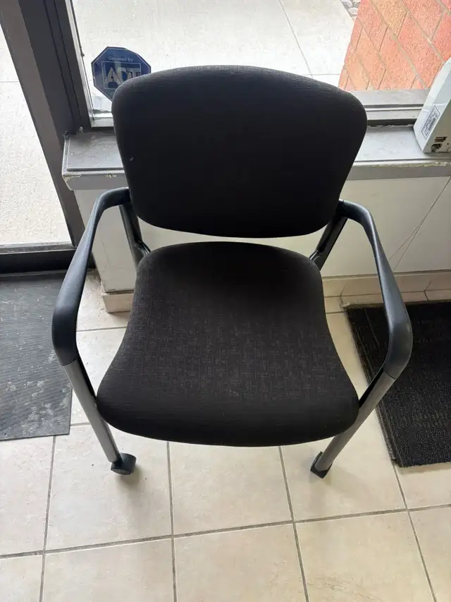 Haworth Improv Visitor Chair – Professional Guest Seating | $75 - Photo 4