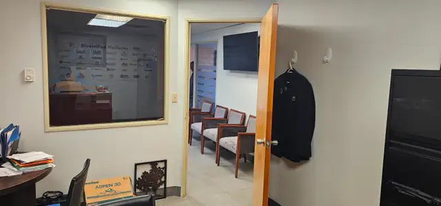 PROFESSIONAL OFFICE SPACE FOR RENT IN OSHAWA - Photo 12
