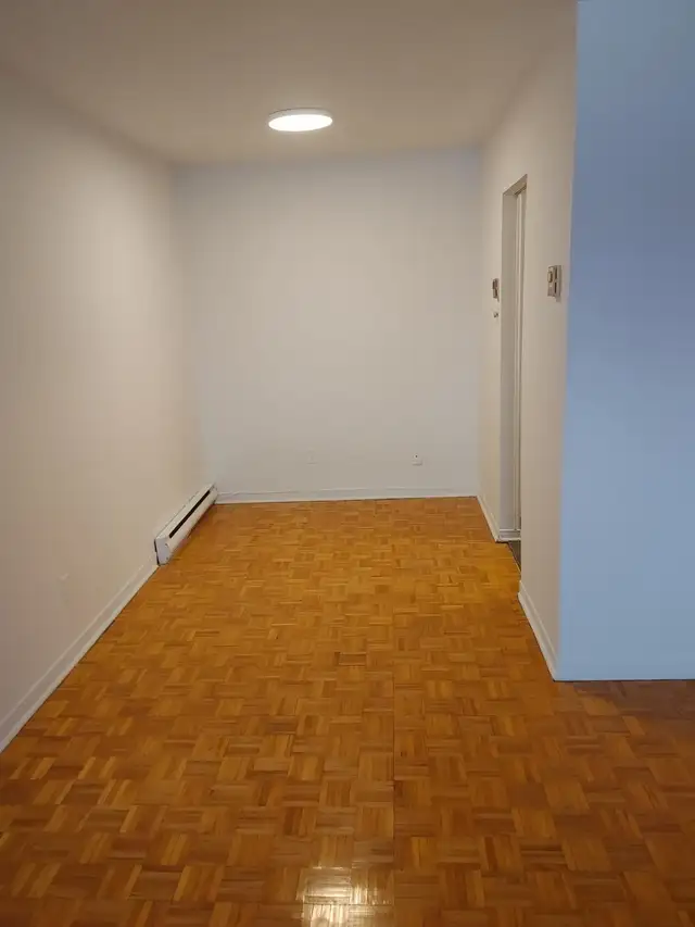 3 1/2 GRAND, CALME, PRES DE TOUS, PARC - GREENFIELD PARK