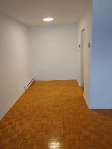 3 1/2 GRAND, CALME, PRES DE TOUS, PARC - GREENFIELD PARK