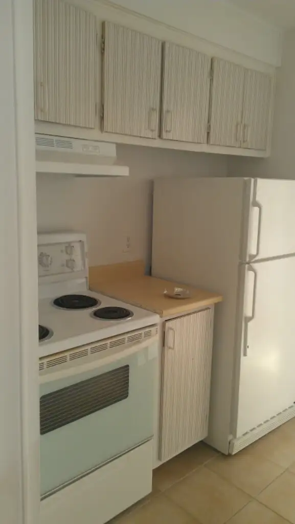 3 1/2 GRAND, CALME, PRES DE TOUS, PARC - GREENFIELD PARK - Photo 4