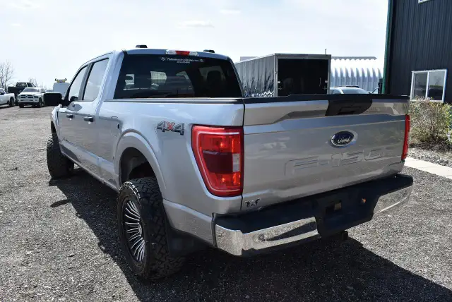 2023 Ford F-150 XLT - 5.0L - 6.5' BOX - LIFTED - Photo 3