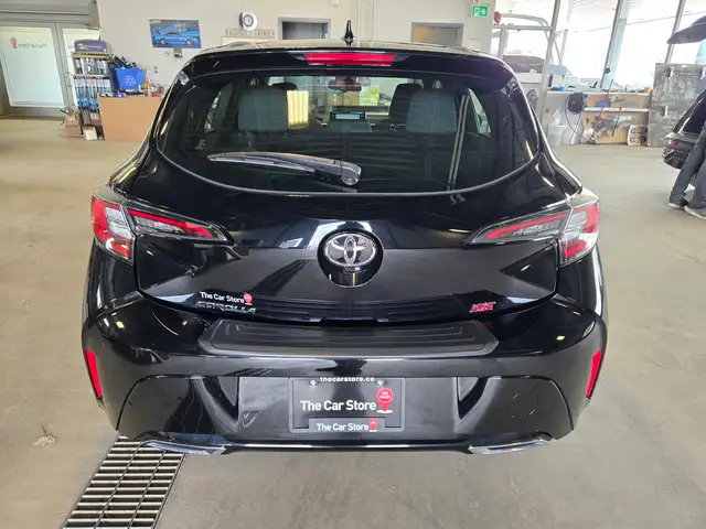 2019 Toyota Corolla SE Hatchback | Well Serviced | Clean Title - Photo 6