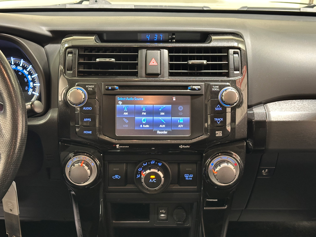 2015 Toyota 4Runner SR5 - Bluetooth - Photo 14