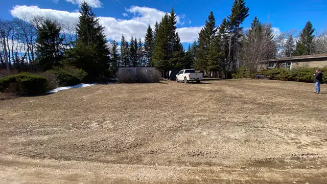 Cabin at Ditch Lake for Sale, 2 parcels of land - Photo 2