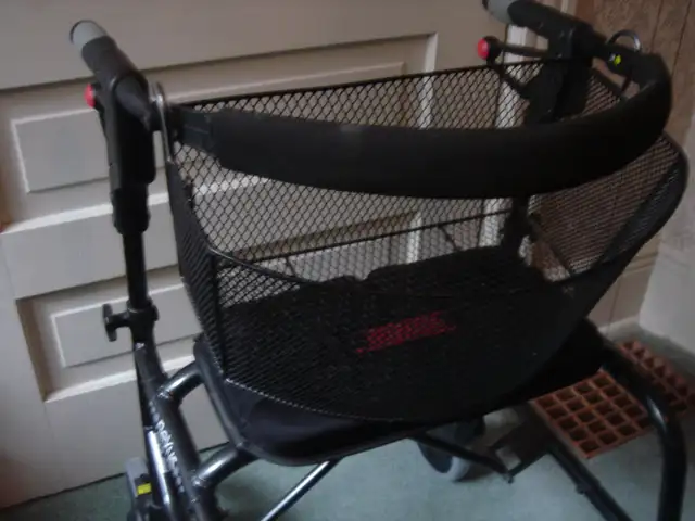 Walker- Dana Douglas Rollator- Nexus 3  Walker, New Condition - Photo 3