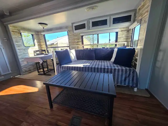 2014 Wildwood With Bunkhouse 36ft - Photo 3