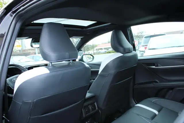 2025 Toyota Camry SE - Photo 12
