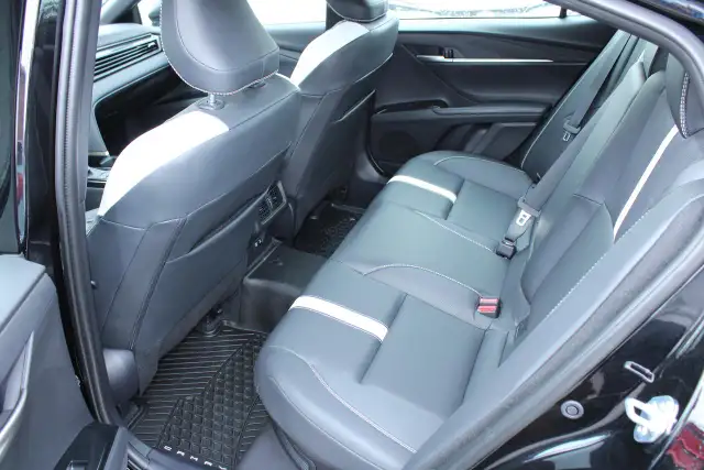 2025 Toyota Camry SE - Photo 13