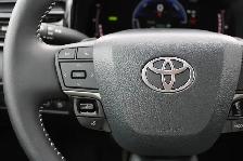 2025 Toyota Camry SE - Photo 24
