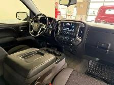 2018 Chevrolet 1500 LT-Z71 / 4x4 / Crew / Low K / Fnance - Photo 10
