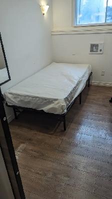 Furnished Room for Rent – Ideal for Responsible Student - Photo 7