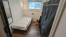 Furnished Room for Rent – Ideal for Responsible Student - Photo 9