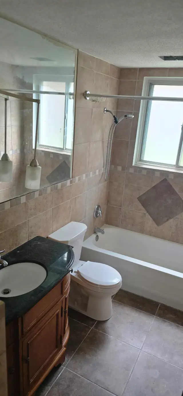 Large 3 bedroom apt for rent - Photo 2
