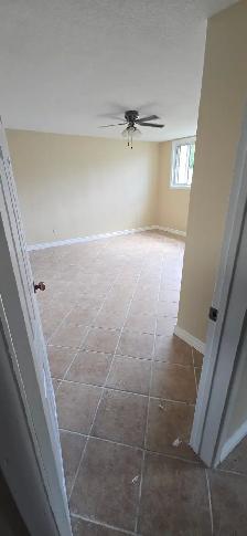 Large 3 bedroom apt for rent - Photo 4
